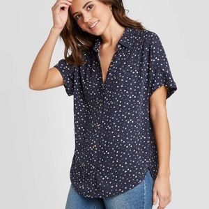 ❤️Pretty flower Blue Button Down Shirt